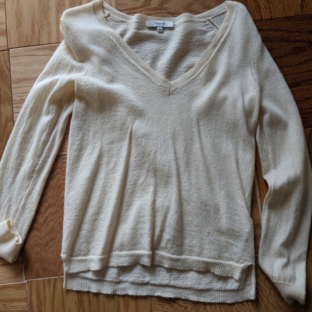 Off-yellow merino wool Madewell v-neck sweater